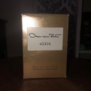 Oscar De La Renta Alibi Eau De Parfum Vaporisateur Natural Spray